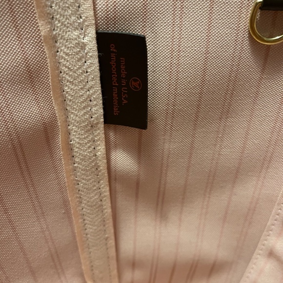 Louis Vuitton Neverfull MM Rose Ballerine - Picture 11 of 16